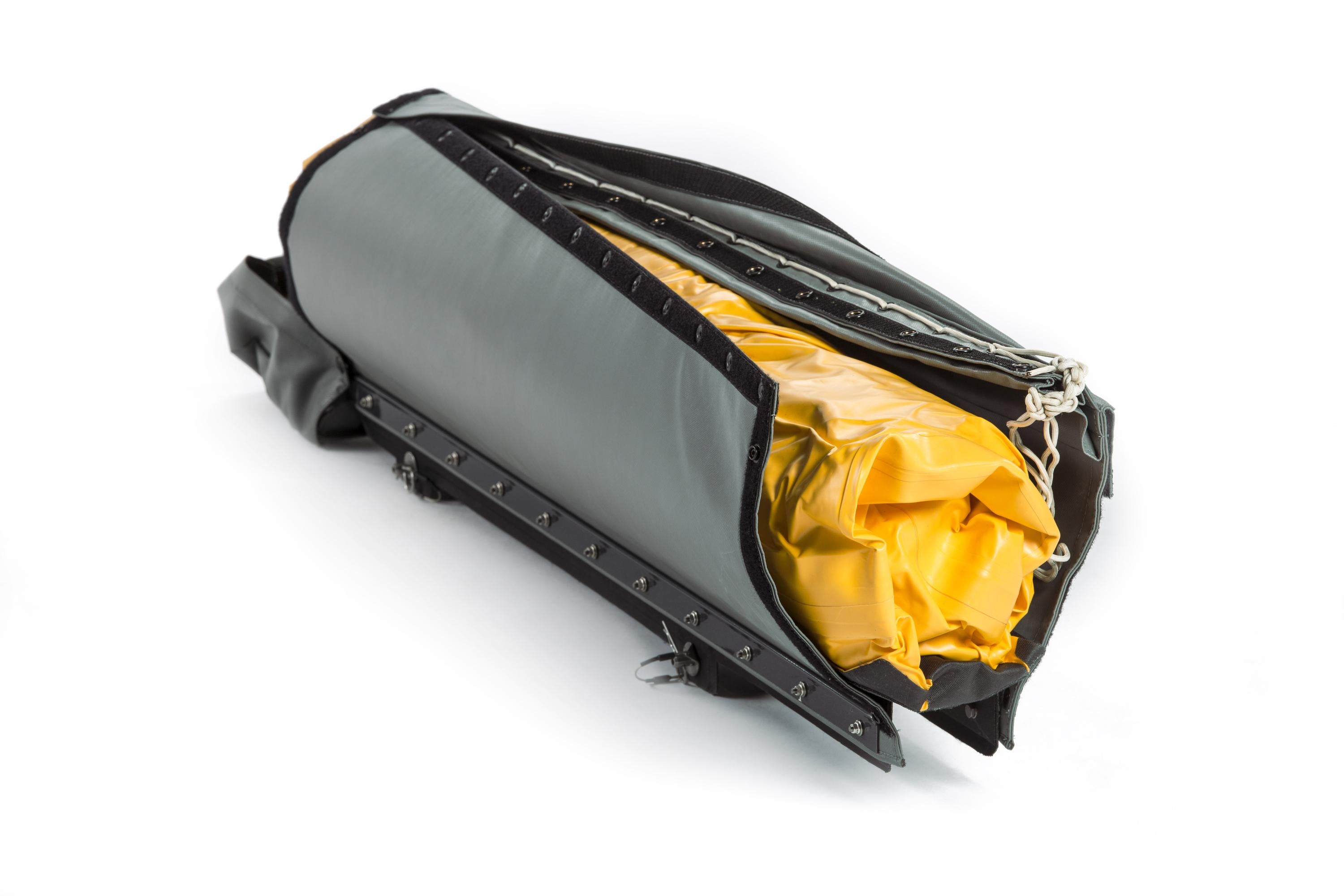 AS350/AS355 quick release emergency float system with liferafts