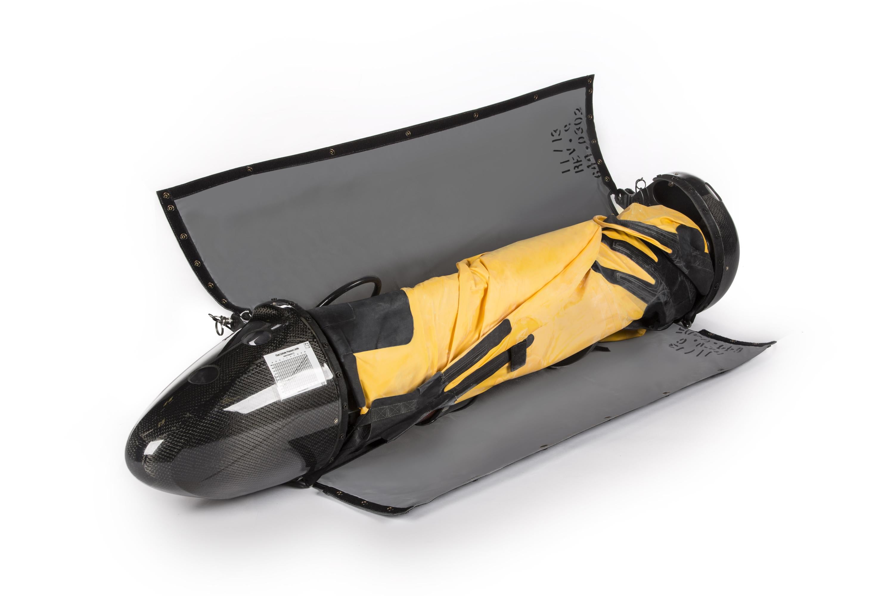 AW109SP emergency float system with integrated liferafts