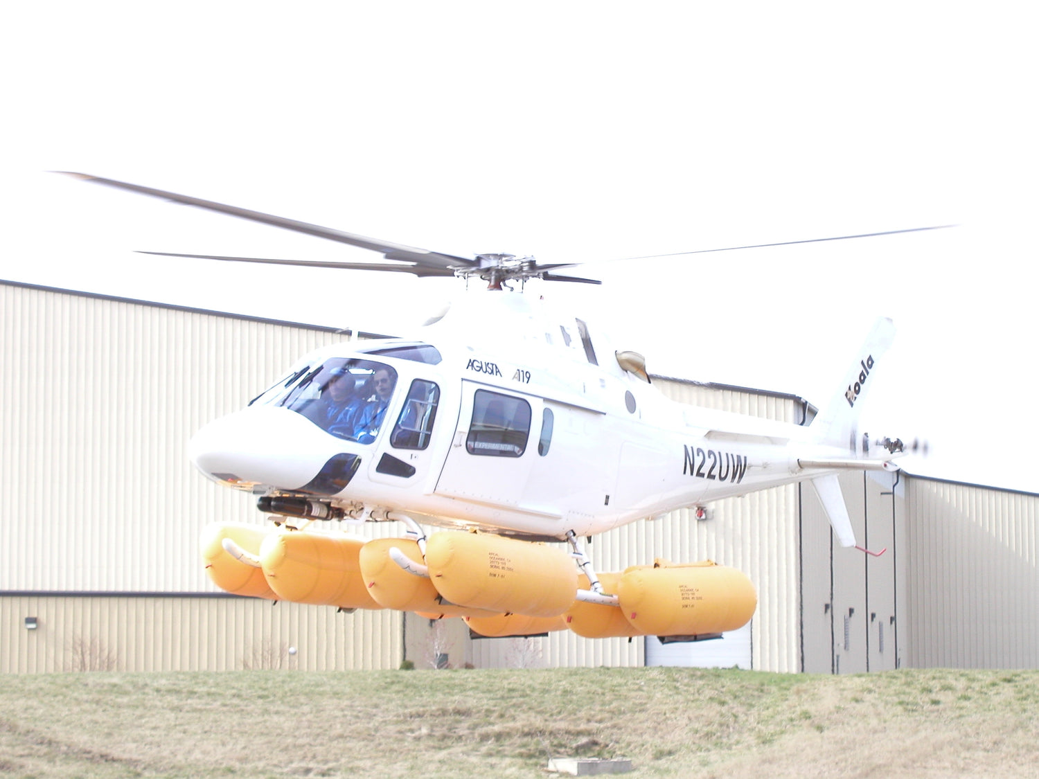 AW119 emergency float system - w/o skid extensions